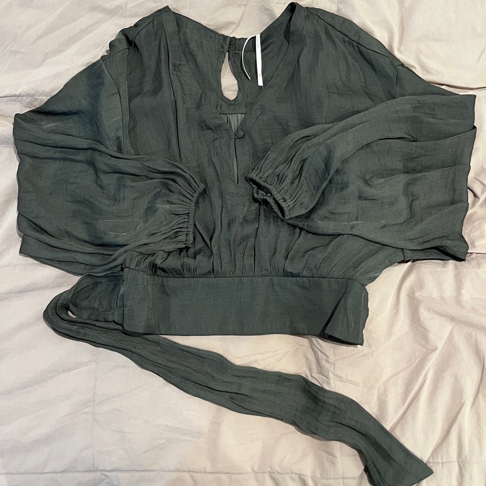 NWT! Green Anthroplogie Long sleeve Top size XS